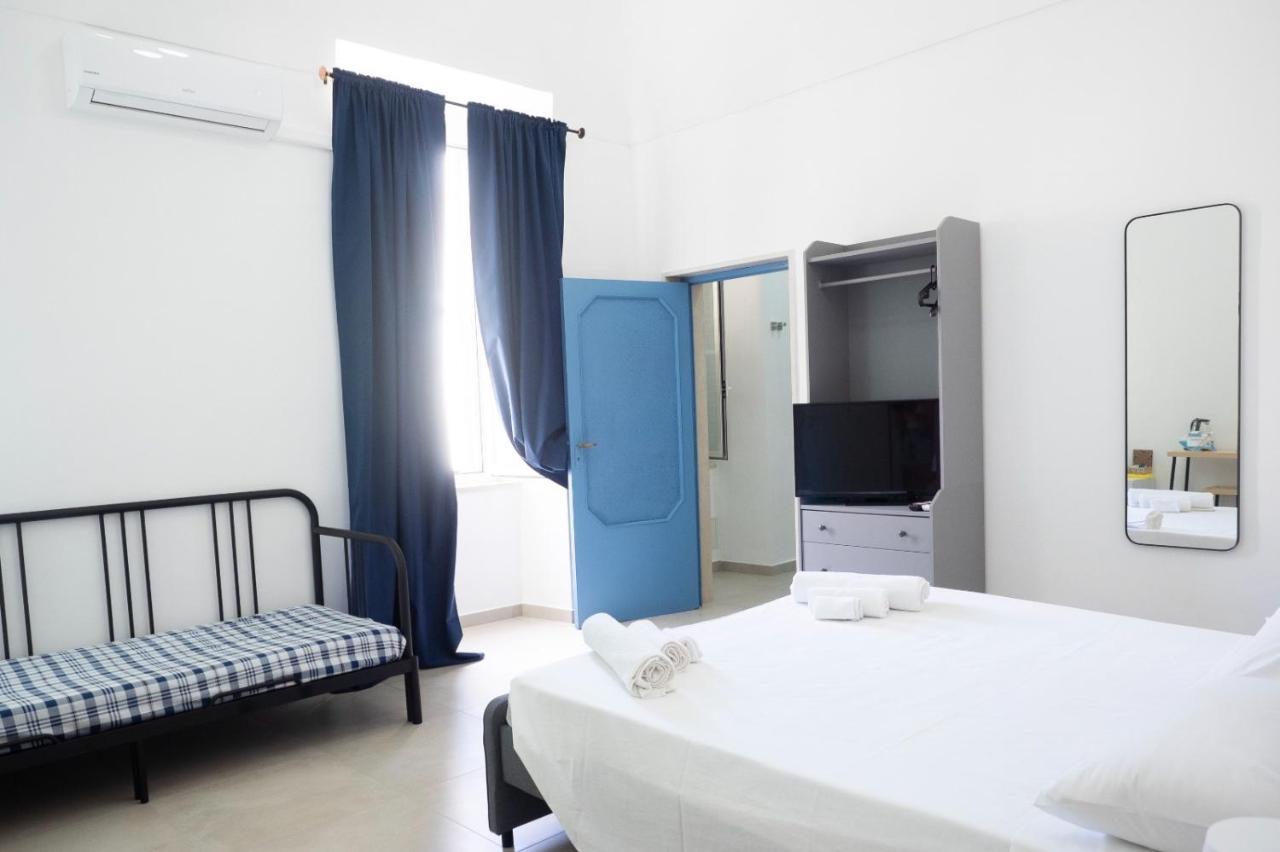 Seaport #Rooms Trani Bagian luar foto