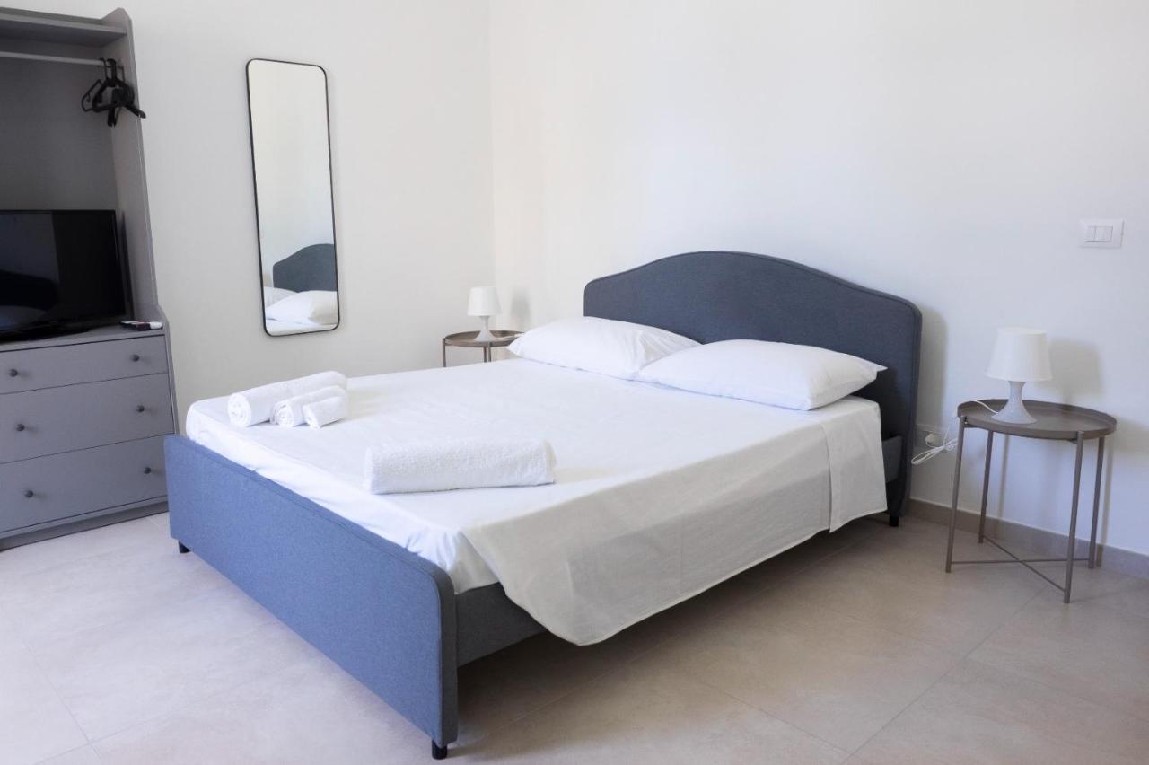 Seaport #Rooms Trani Bagian luar foto