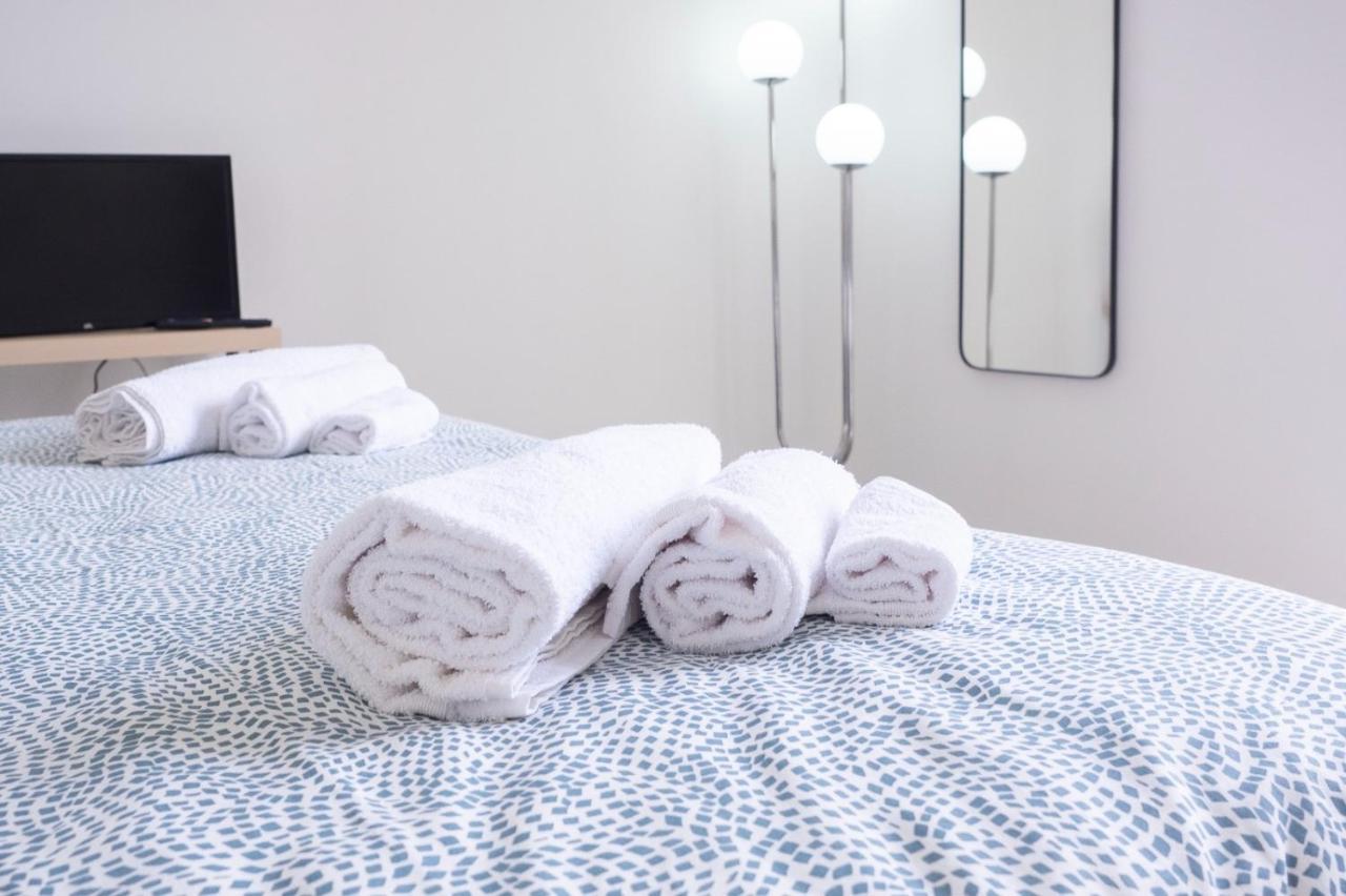 Seaport #Rooms Trani Bagian luar foto