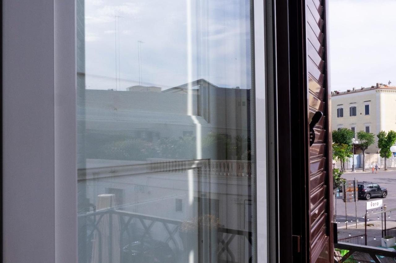 Seaport #Rooms Trani Bagian luar foto